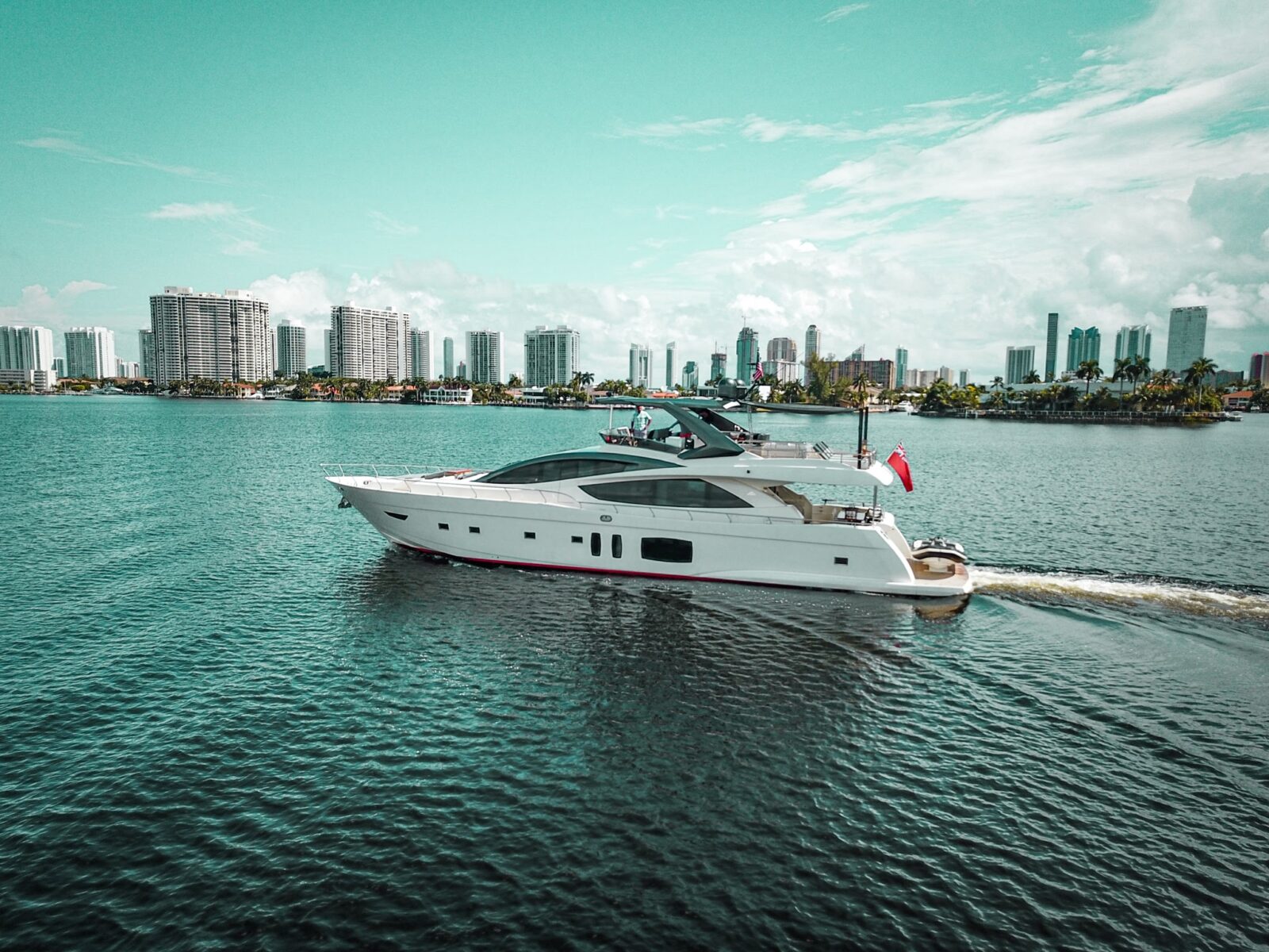 South Beach Yacht Rentals | Miami Beach Luxury Boat Charters