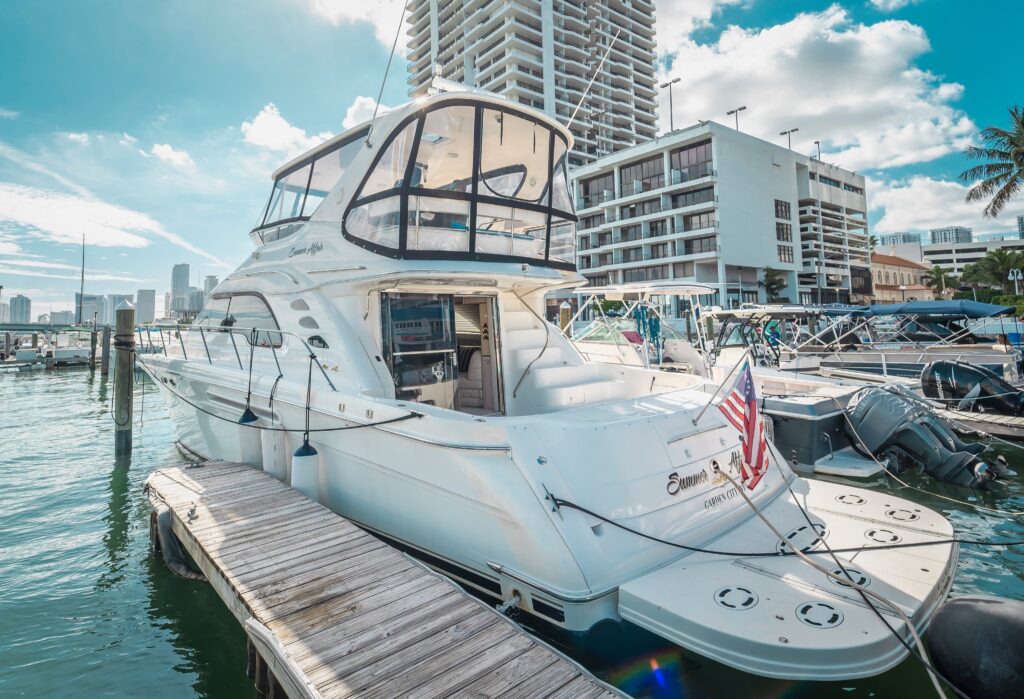 60’ SeaRay Flybridge Luxury Yacht Miami South Beach Yacht Rentals
